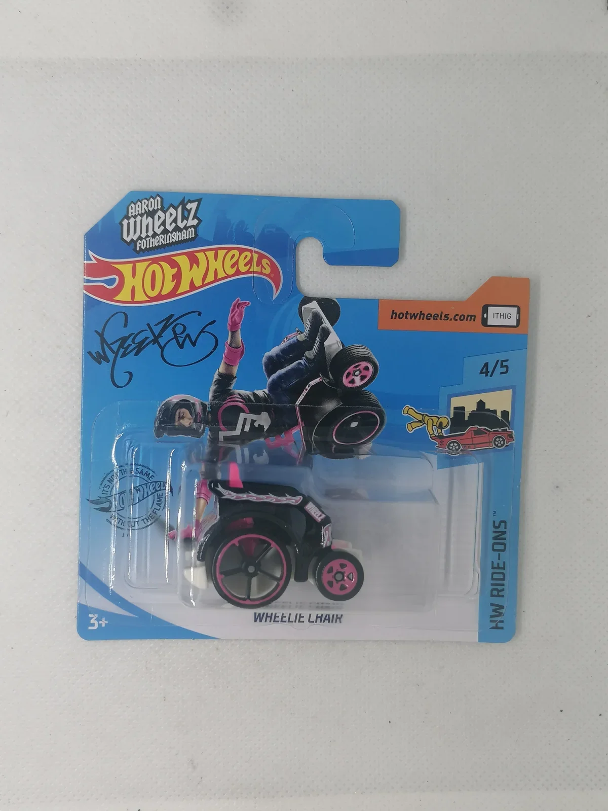 2020 Wheelie Chair Black: Short: Image 2
