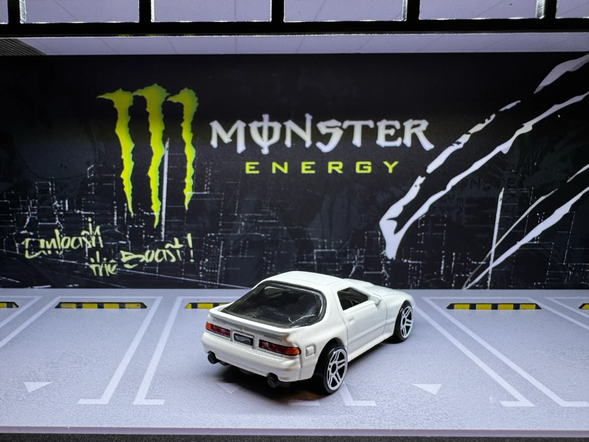 2021 89 Mazda Savanna RX-7 FC3S White: No Package: Image 3