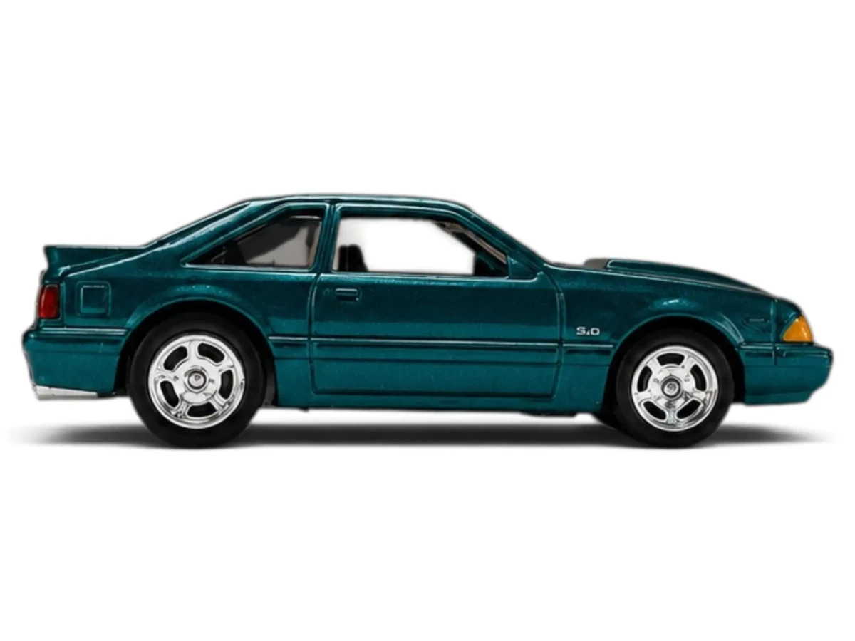 2021 92 Ford Mustang Green: No Package: Image 2