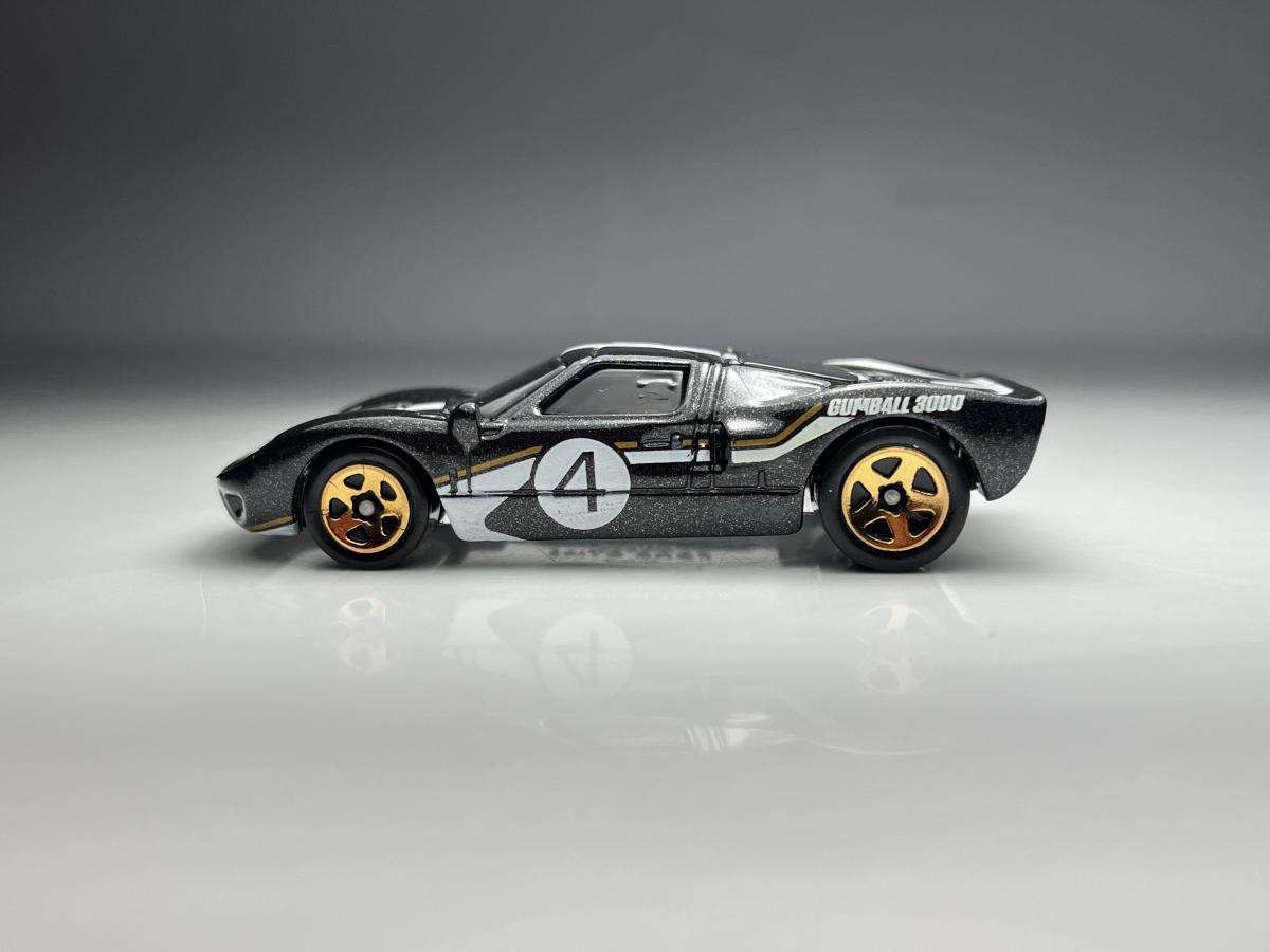 2021 Ford GT-40 Black: No Package: Image 2