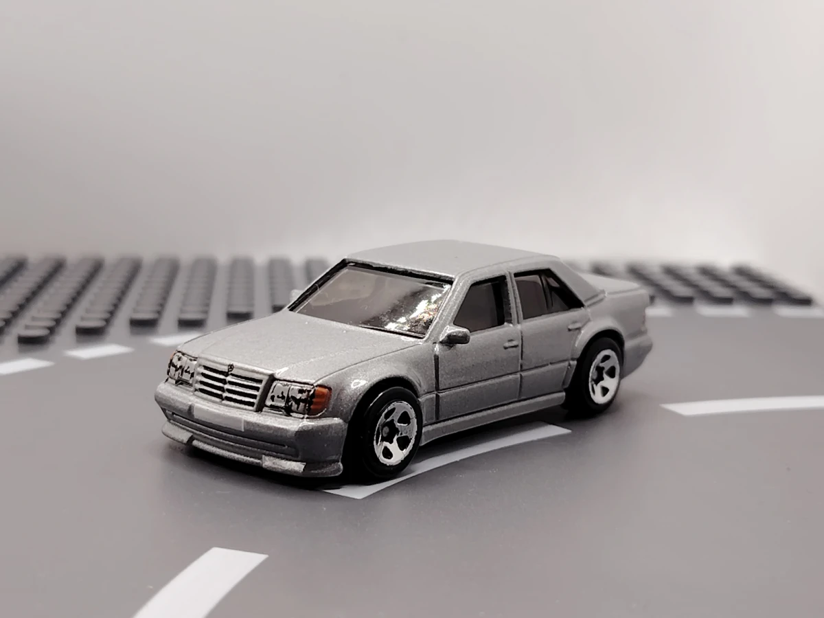 2021 Mercedes-Benz 500 E Silver: No Package: Image 2