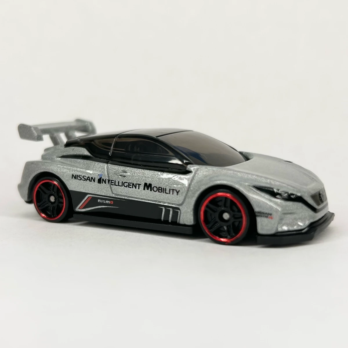 2021 Nissan Leaf Nismo RC_02 Silver: No Package: Image 5