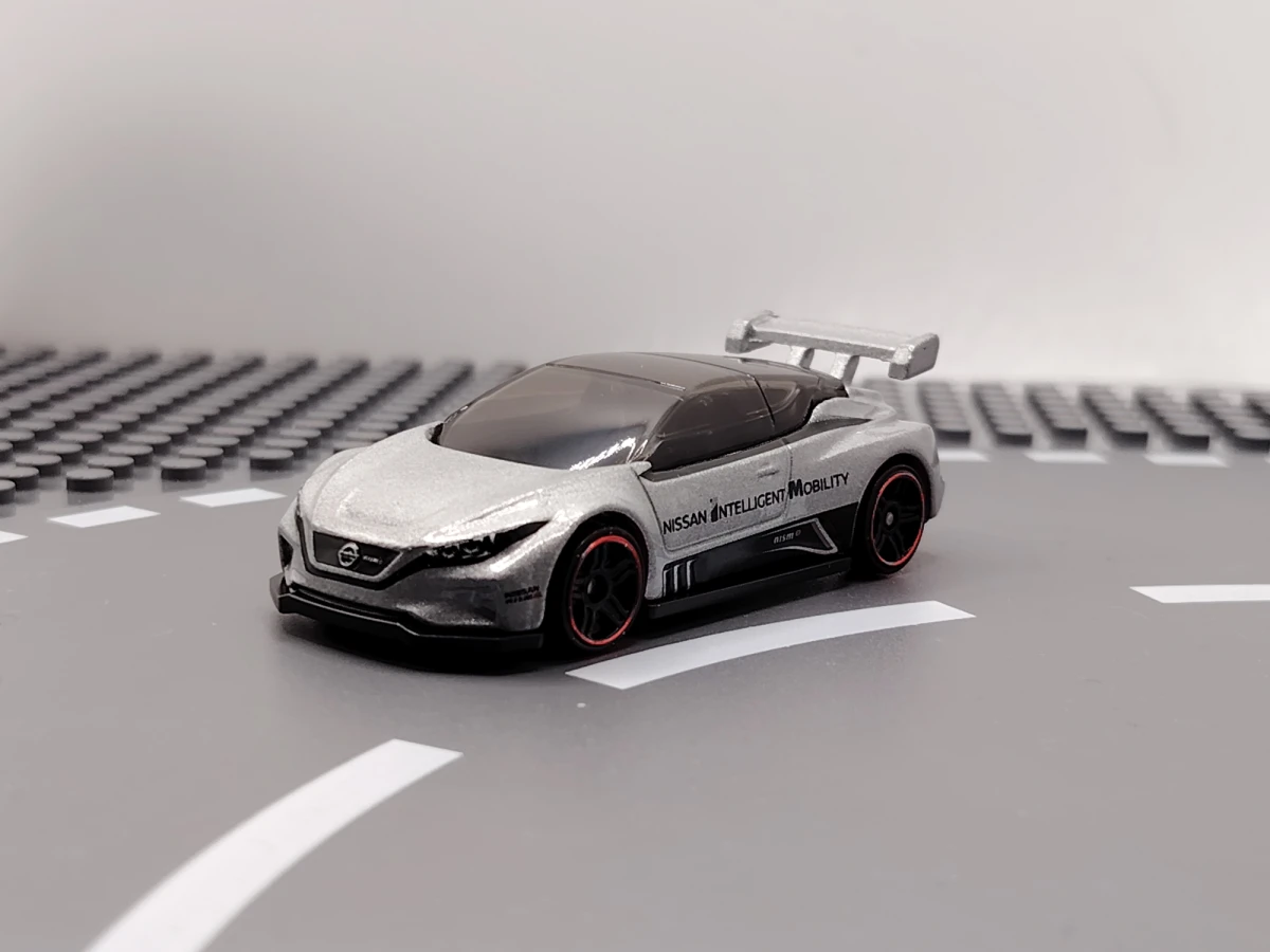 2021 Nissan Leaf Nismo RC_02 Silver: No Package: Image 3