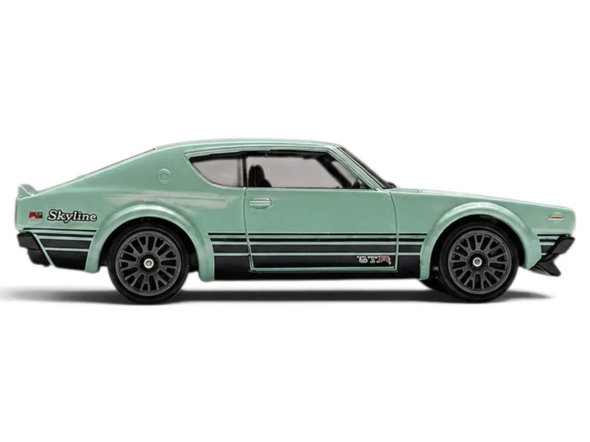 2021 Nissan Skyline 2000 GT-R Green: No Package: Image 2
