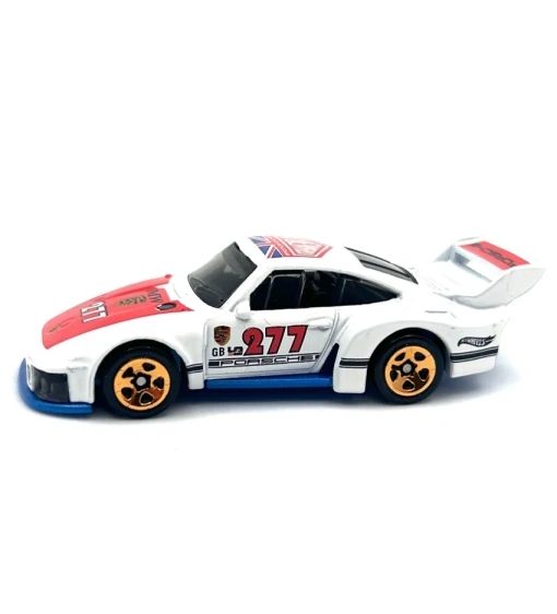 2021 Porsche 935 White: No Package: Image 2