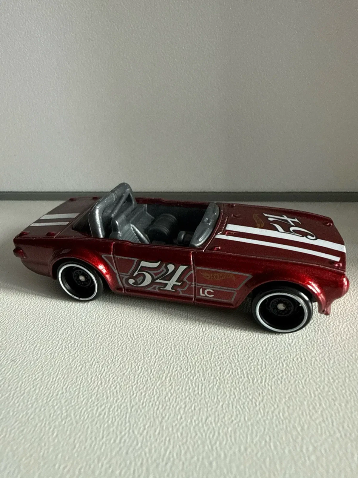 2021 Triumph TR6 Red: No Package: Image 2
