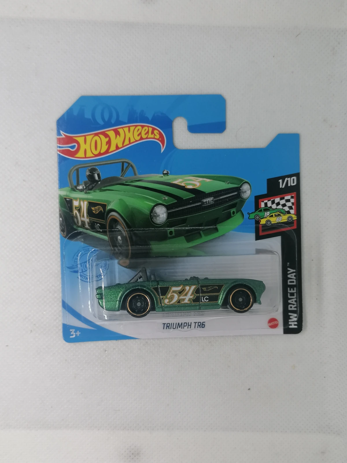 2021 Triumph TR6 Green: Short: Image 2