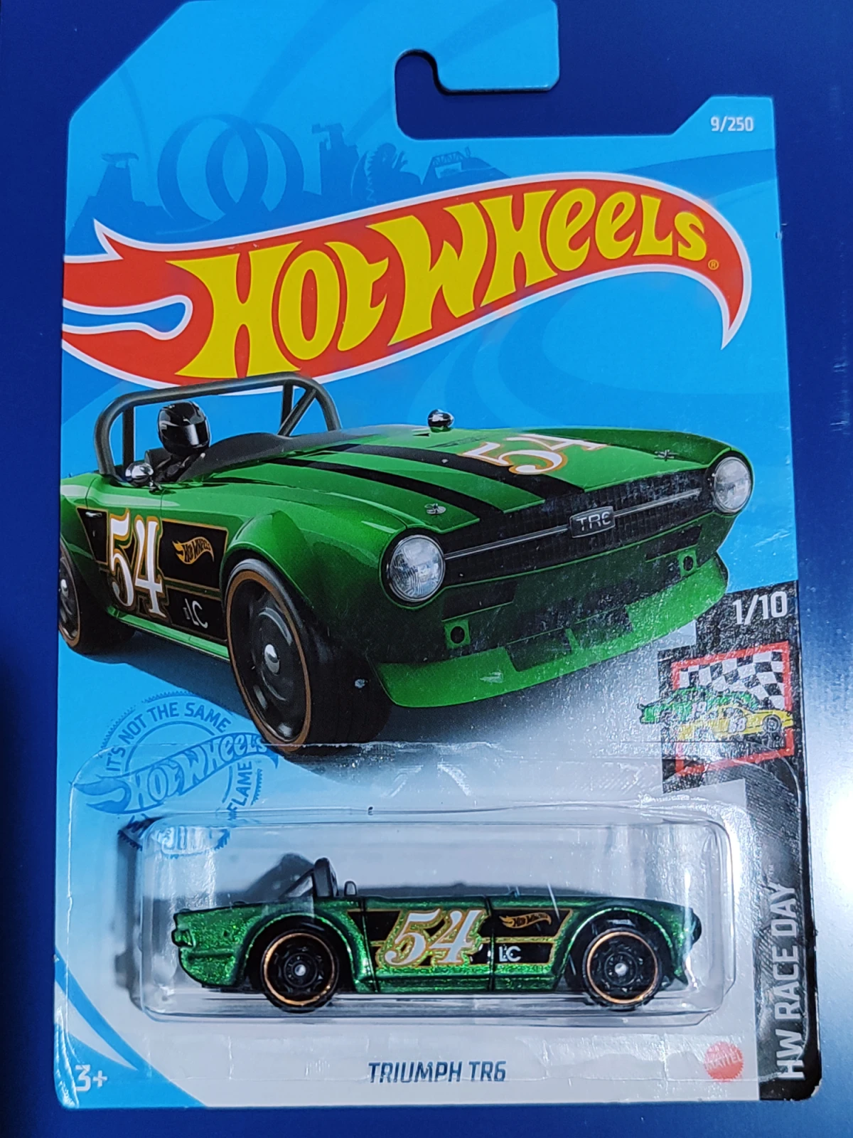 2021 Triumph TR6 Green: Long (INT): Image 3