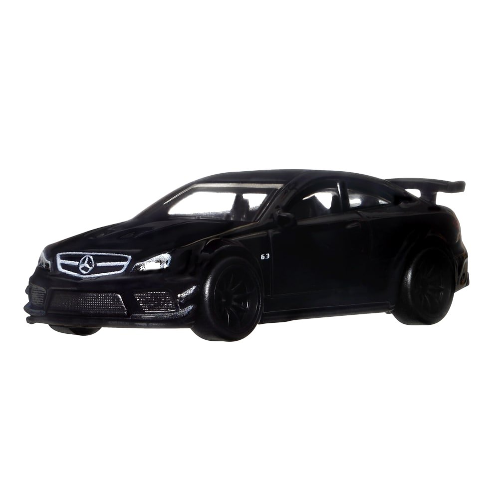 2022 12 Mercedes-Benz C63 AMG Coupe Black Series Black: Image 2