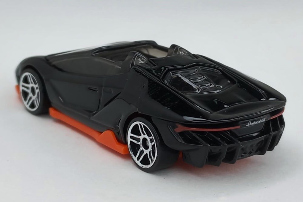 2022 16 Lamborghini Centenario Roadster Black: Image 4