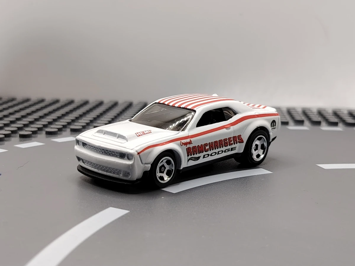 2022 18 Dodge Challenger SRT Demon White: No Package: Image 3