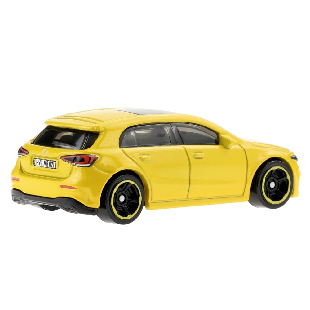 2022 19 Mercedes-Benz A-Class Yellow: Image 2