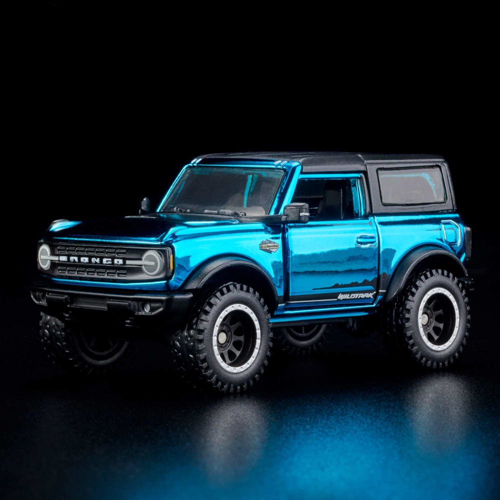 2022 21 Ford Bronco Wildtrak Blue: Image 2