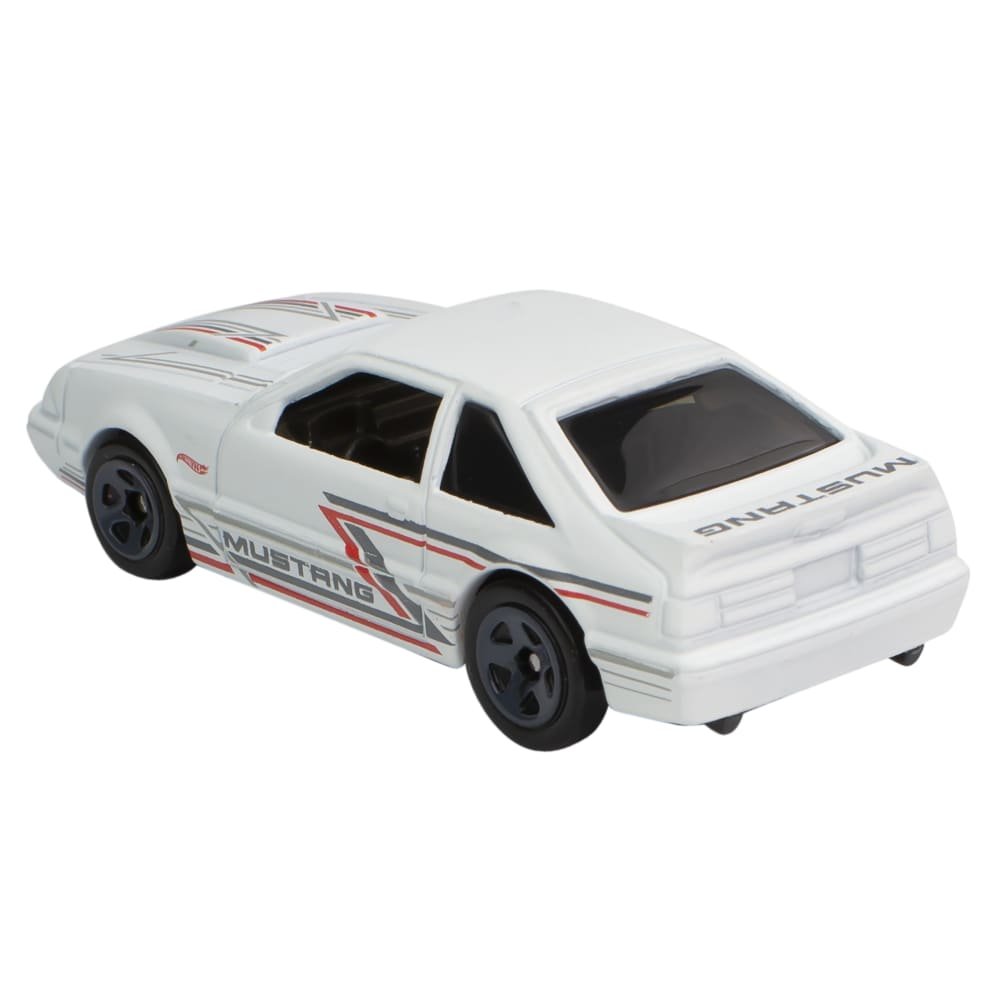 2022 92 Ford Mustang Black: Image 2