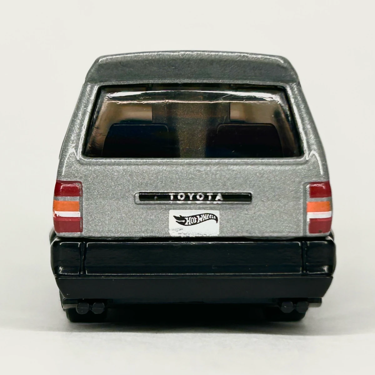 2022 1986 Toyota Van Grey: No Package: Image 4