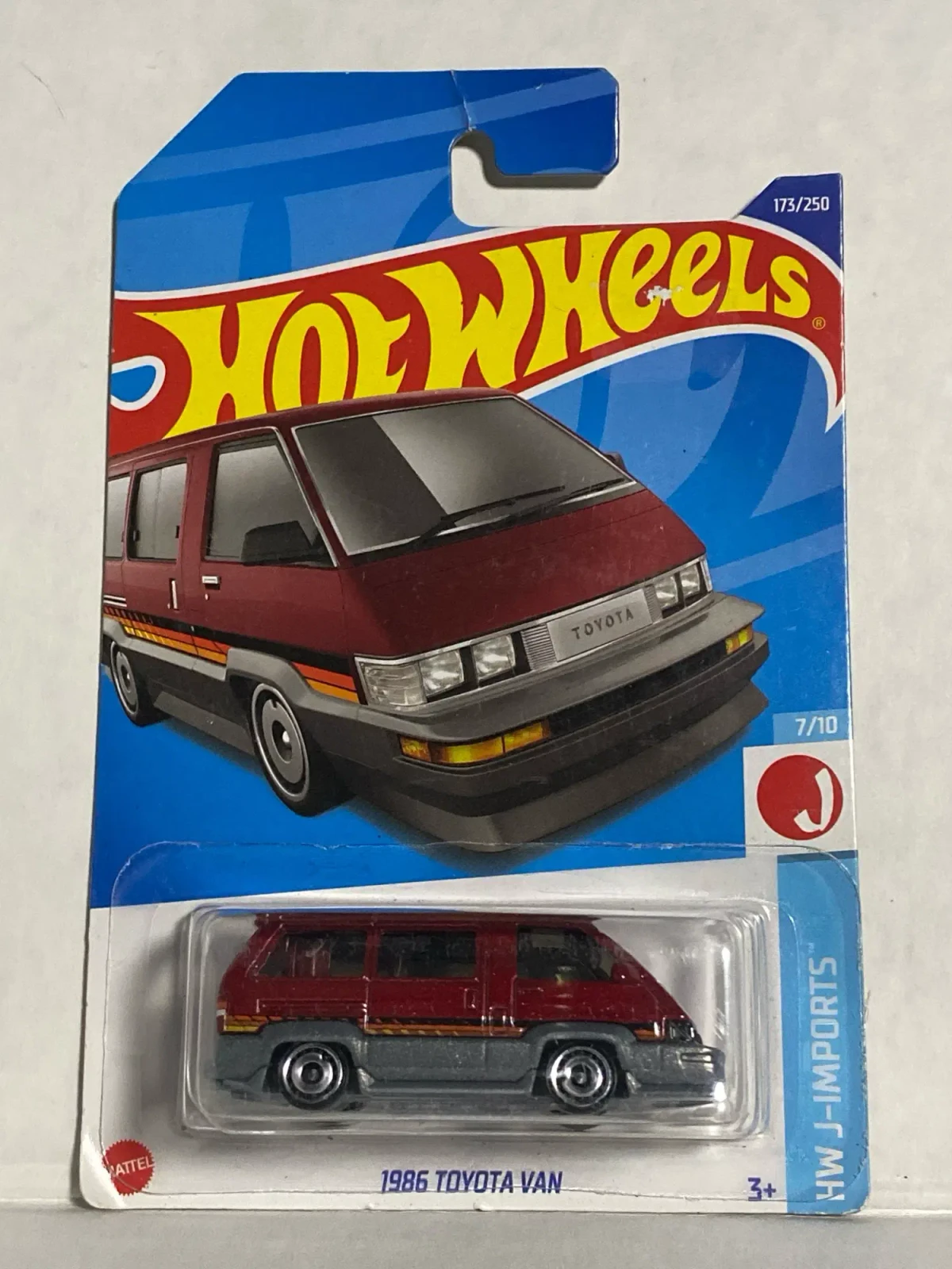 2022 1986 Toyota Van Red: Long (INT): Image 2