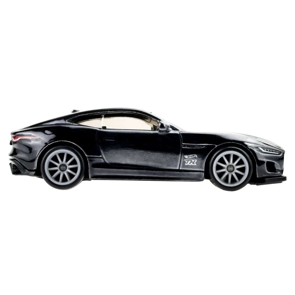 2022 2020 Jaguar F-Type Black: Image 3