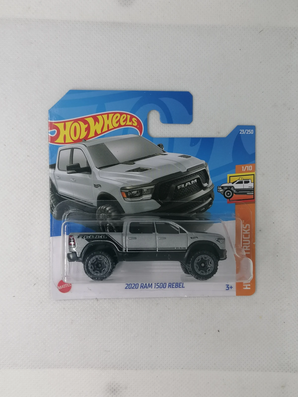2022 2020 RAM 1500 Rebel Grey: Short: Image 2