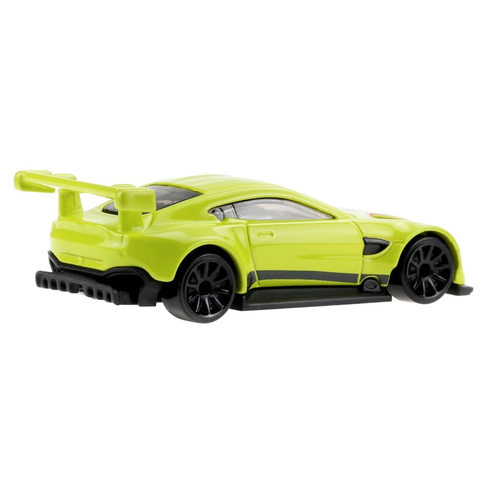 2022 Aston Martin Vantage GTE Lime: Image 6