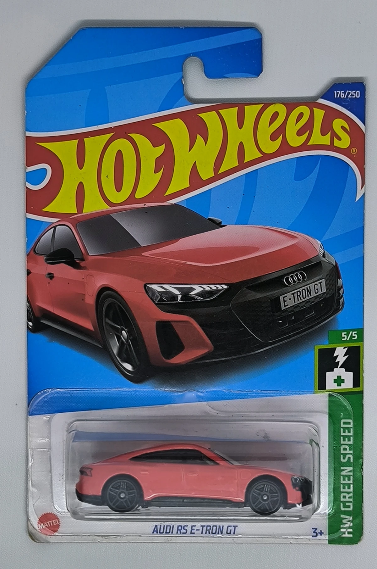 2022 Audi RS E-Tron GT Red: Long (INT): Image 2