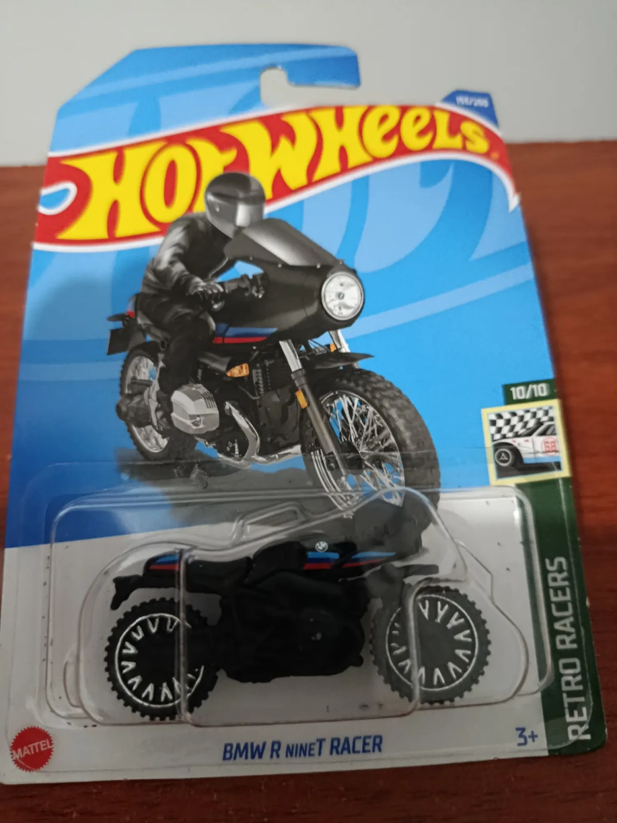 2022 BMW R NineT Racer Black: Long (INT): Image 2