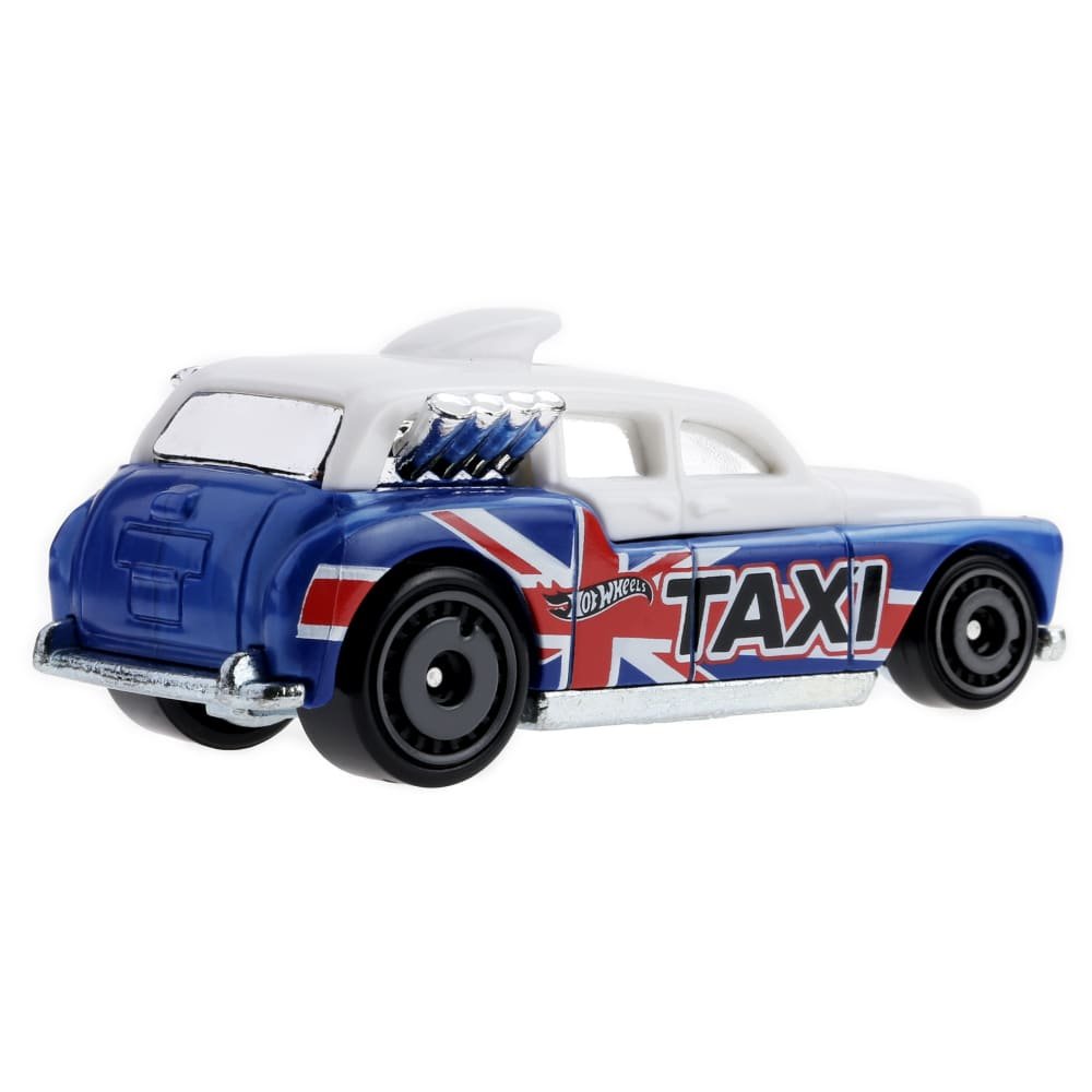 2022 Cockney Cab II White: Image 6