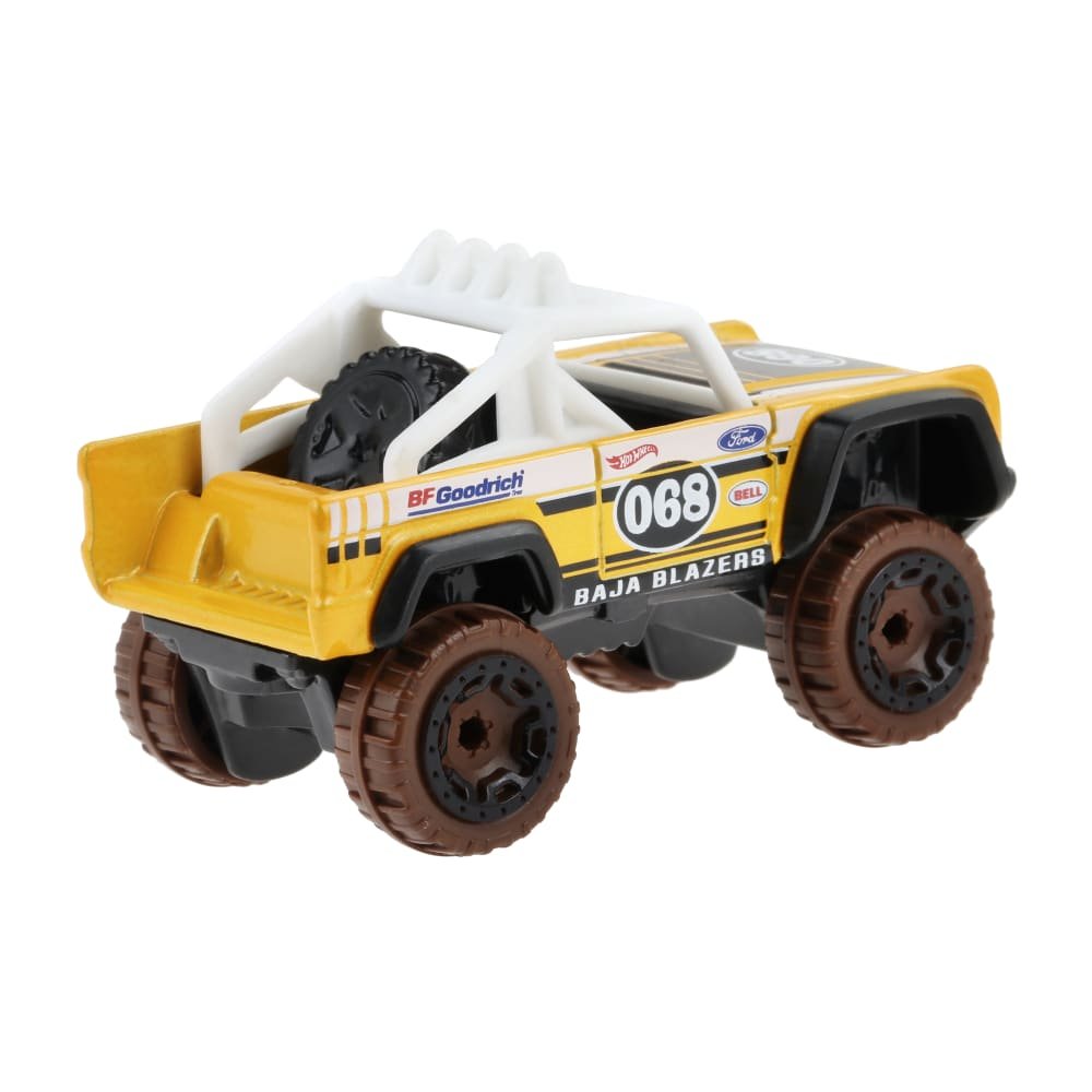 2022 Custom Ford Bronco Yellow: Image 5