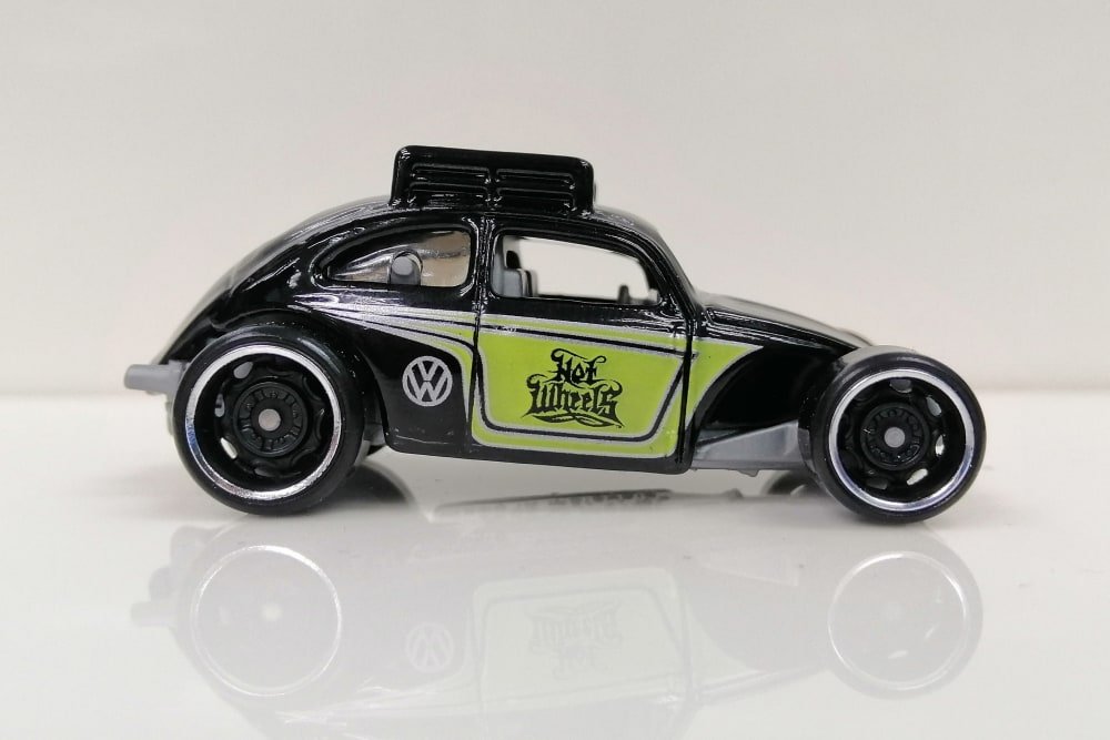 2022 Custom Volkswagen Beetle Black: Image 8