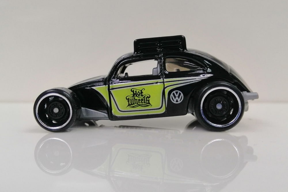 2022 Custom Volkswagen Beetle Black: Image 5