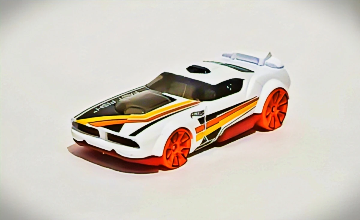 2022 Fast Fish White: Image 3