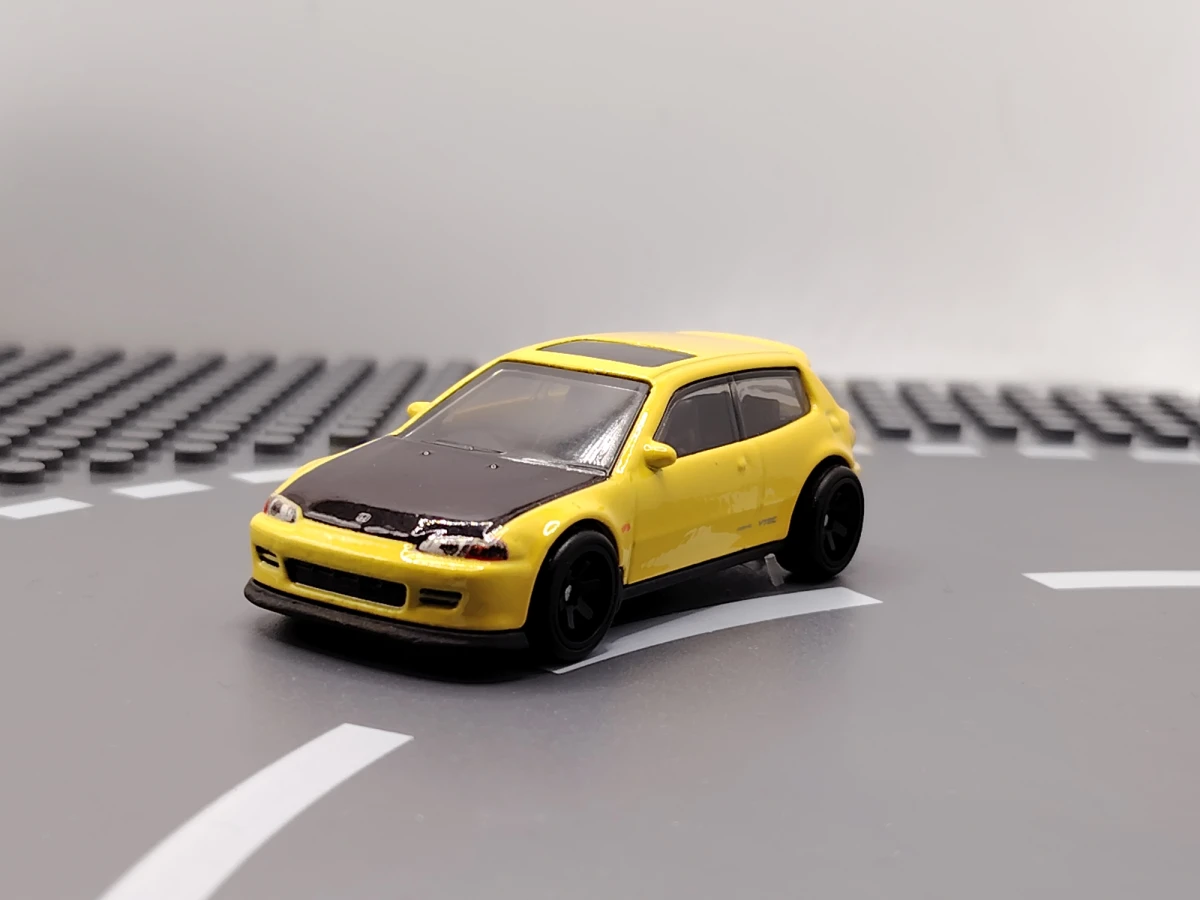 2022 Honda Civic EG Yellow: No Package: Image 2