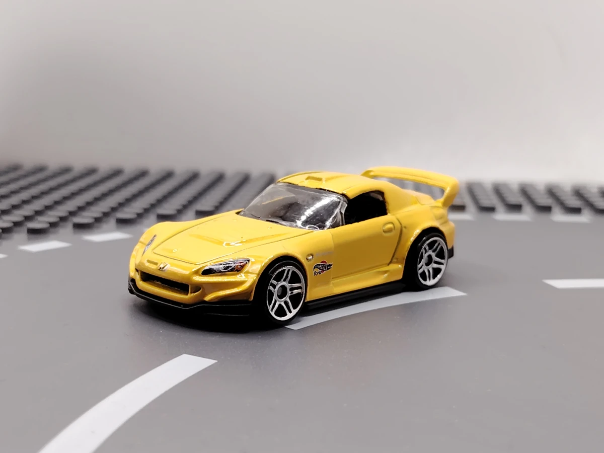 2022 Honda S2000 Yellow: No Package: Image 2