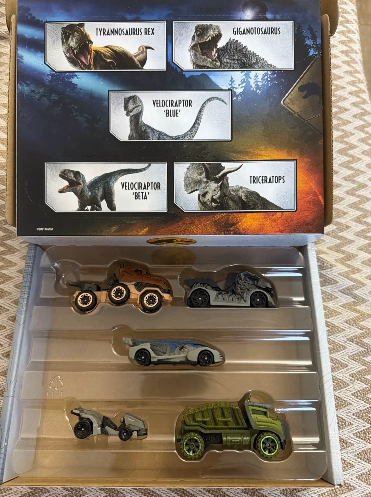 2022 Jurassic World Dominion 5-Car Collector Set Other: No Package: Image 3