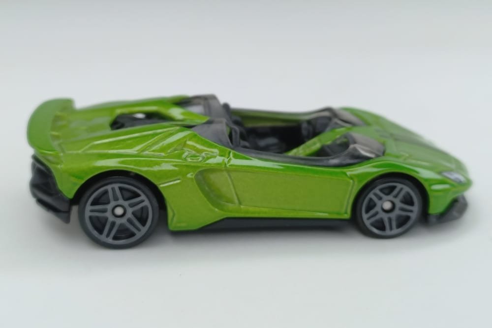 2022 Lamborghini Aventador J Green: Image 7