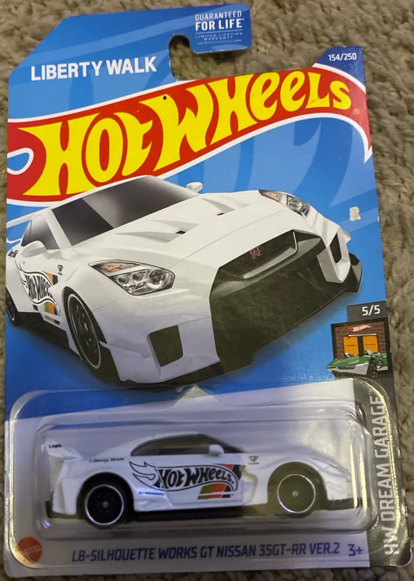 2022 LB-Silhouette Works GT Nissan 35GT-RR Ver.2 White: Long (US): Image 2