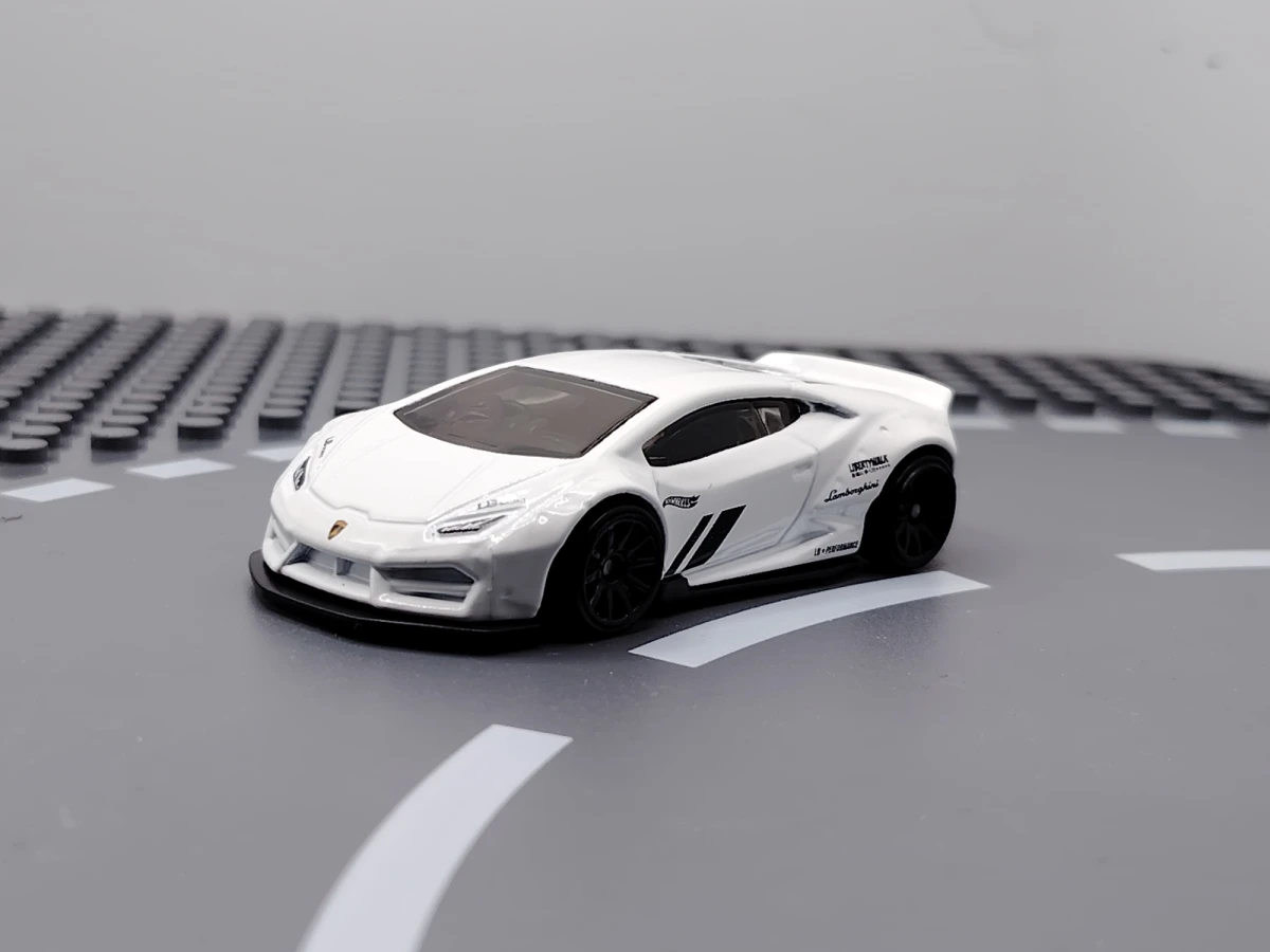 2022 LB-WORKS Lamborghini Huracán Coupé White: No Package: Image 2