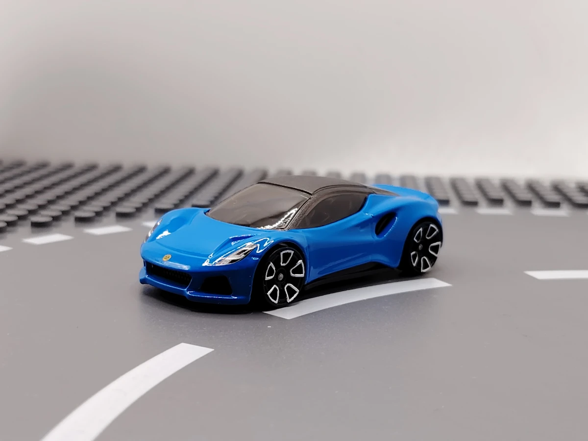 2022 Lotus Emira Blue: No Package: Image 2