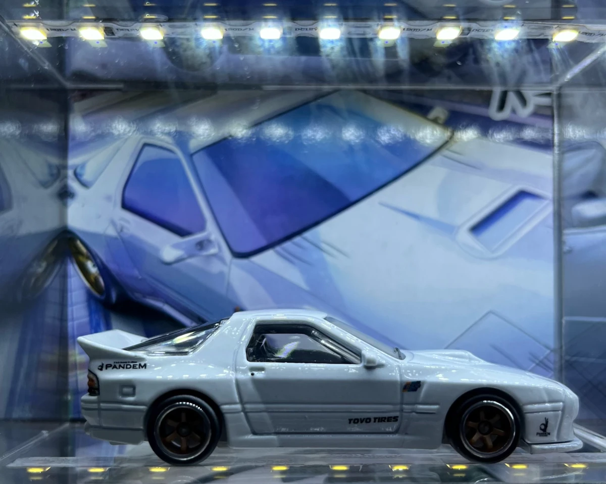 2022 Mazda RX7 FC Pandem White: No Package: Image 2