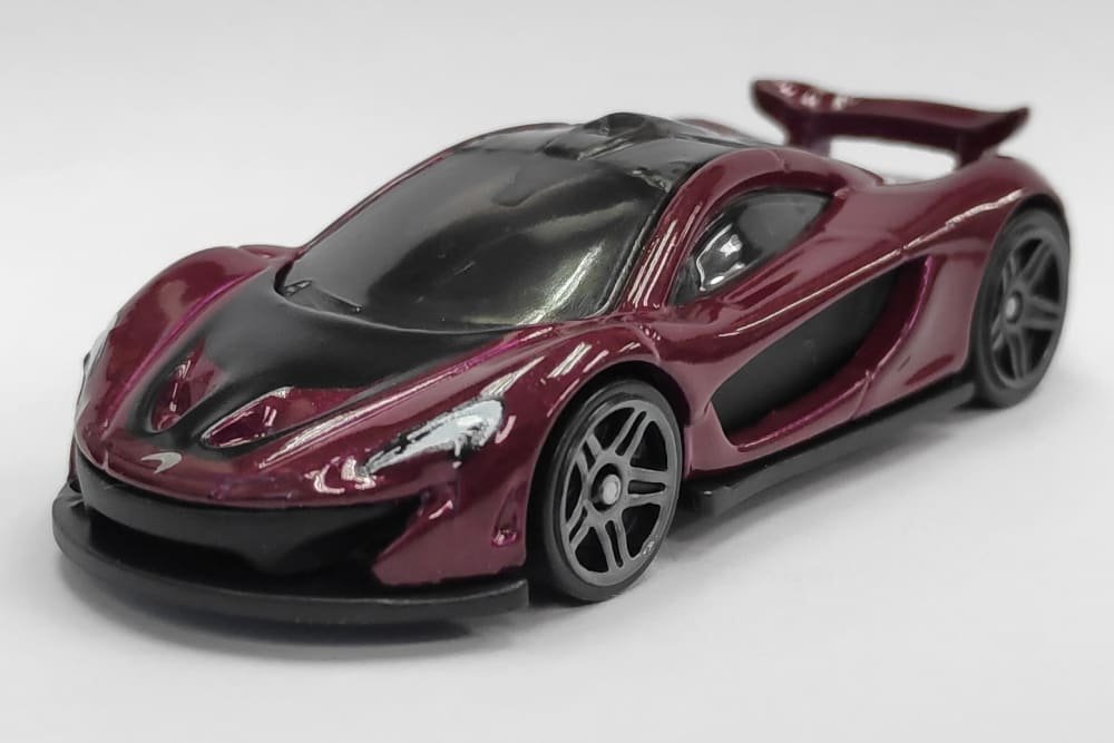 2022 McLaren P1 Red: Image 2