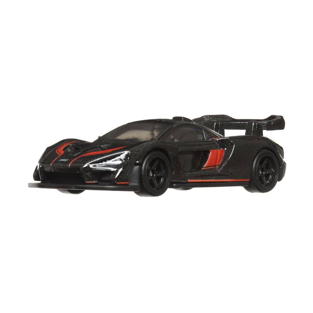 2022 McLaren Senna & McLaren 720S Black: Image 2