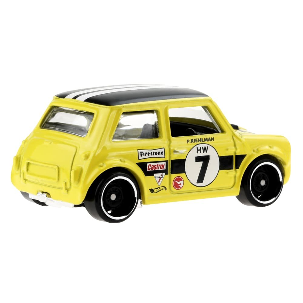 2022 Morris Mini Yellow: Image 5
