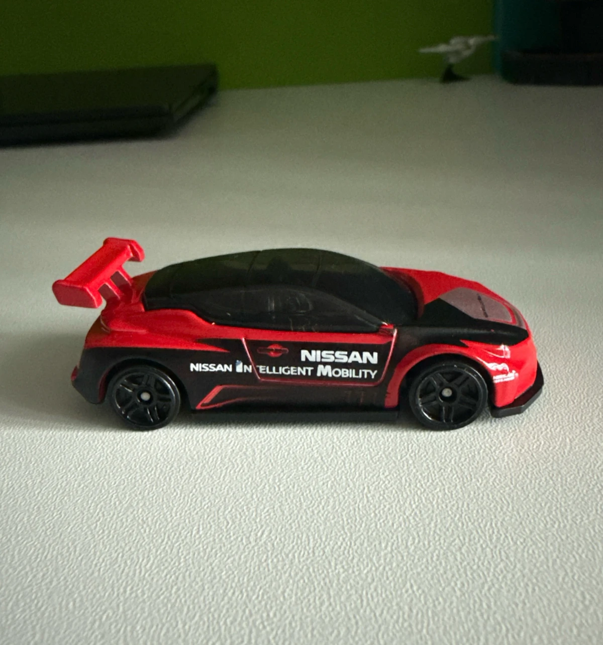 2022 Nissan Leaf Nismo RC_02 Red: No Package: Image 2