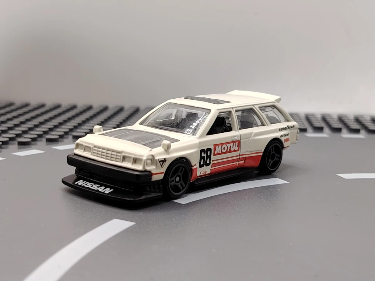 2022 Nissan Maxima Drift Car Beige: No Package: Image 2