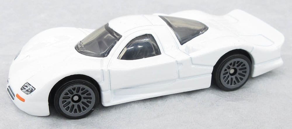2022 Nissan R390 GT1 White: Image 2
