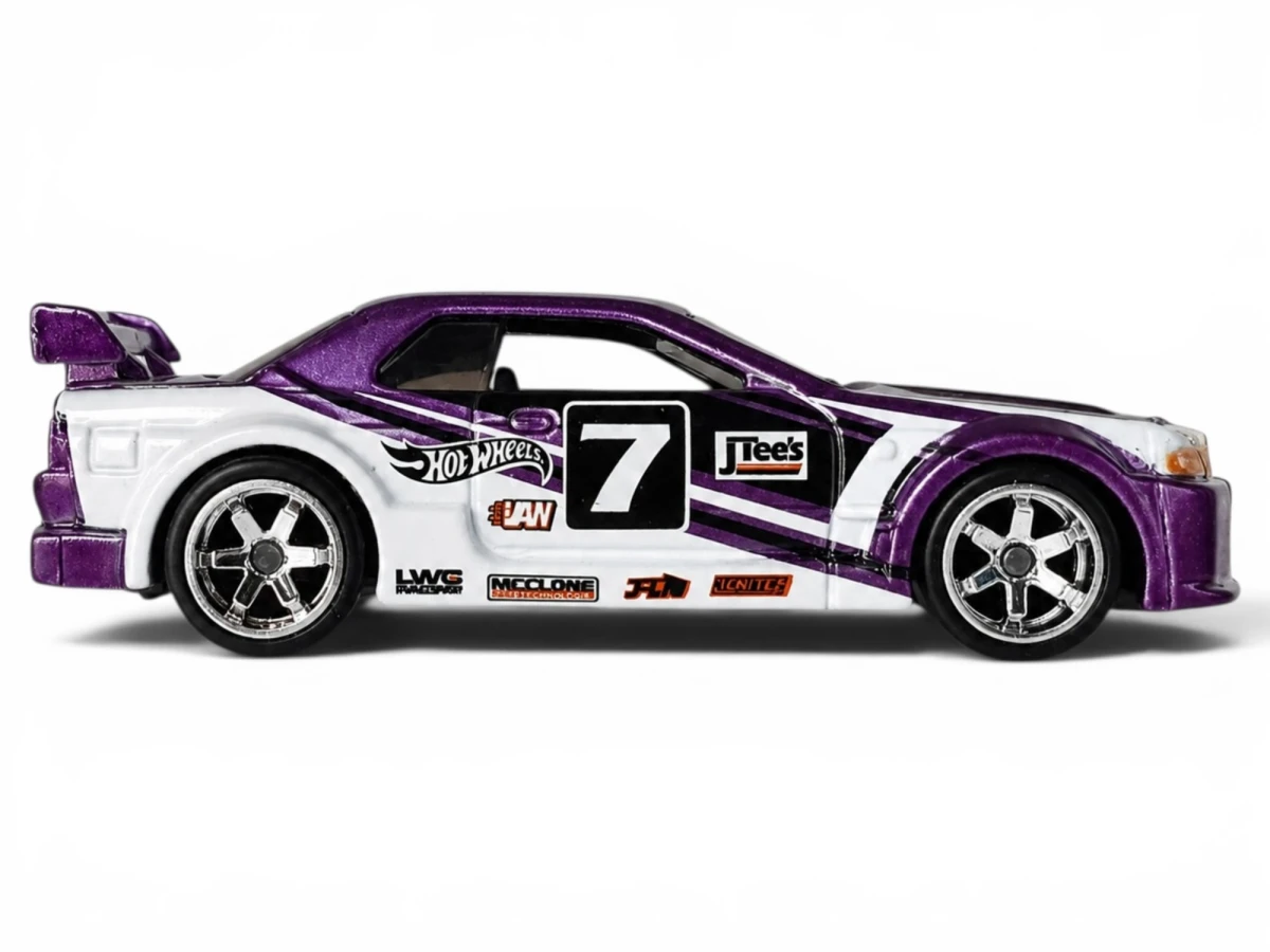 2022 Nissan Skyline GT-R (R32) Purple: No Package: Image 2
