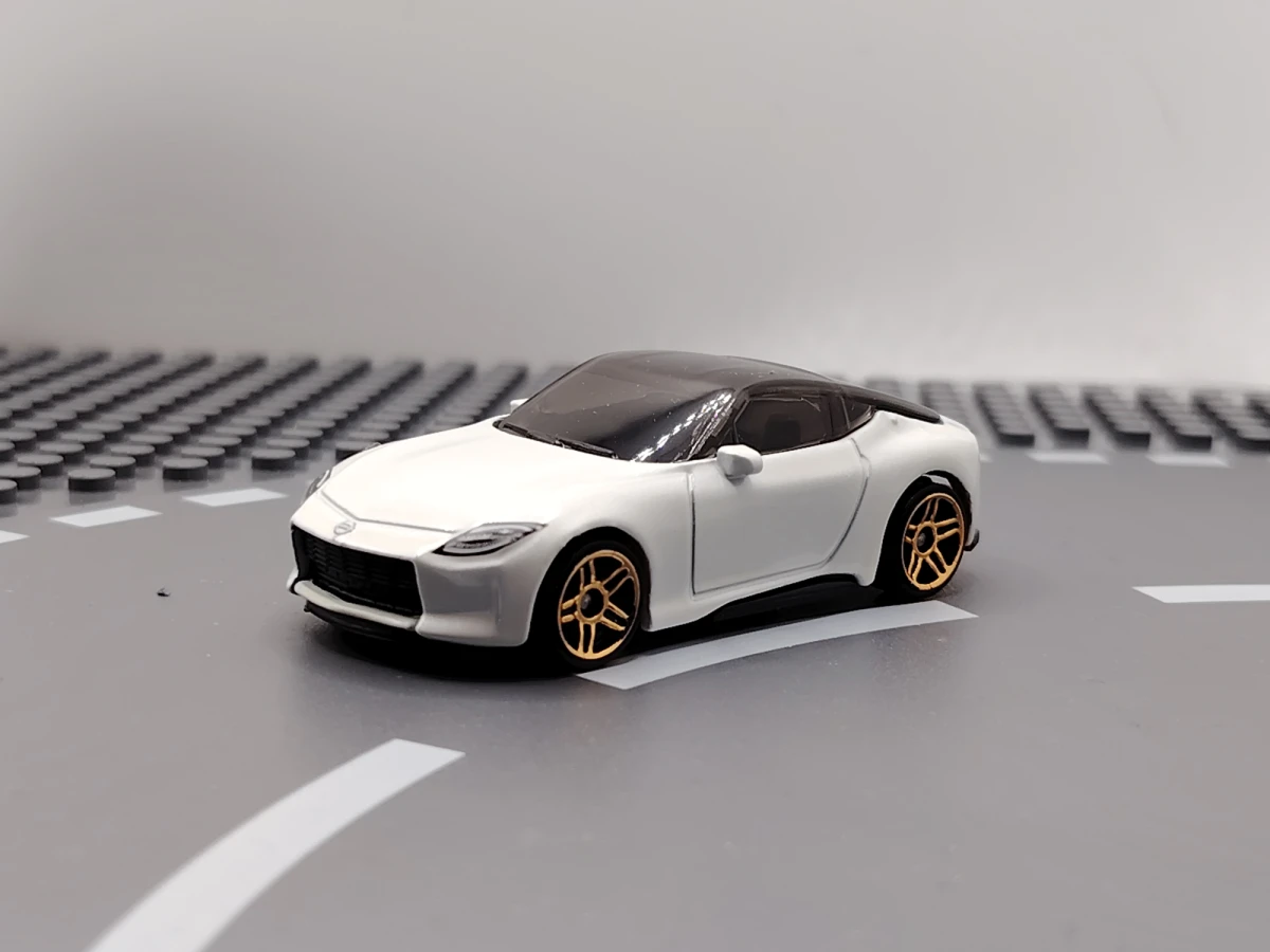 2022 Nissan Z Proto White: No Package: Image 3