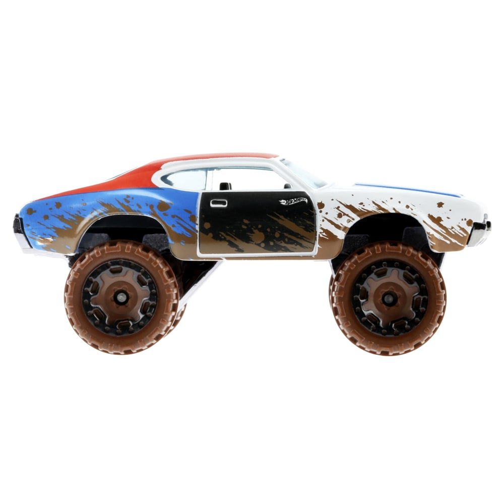 2022 Olds 442 W-30 White: Image 5