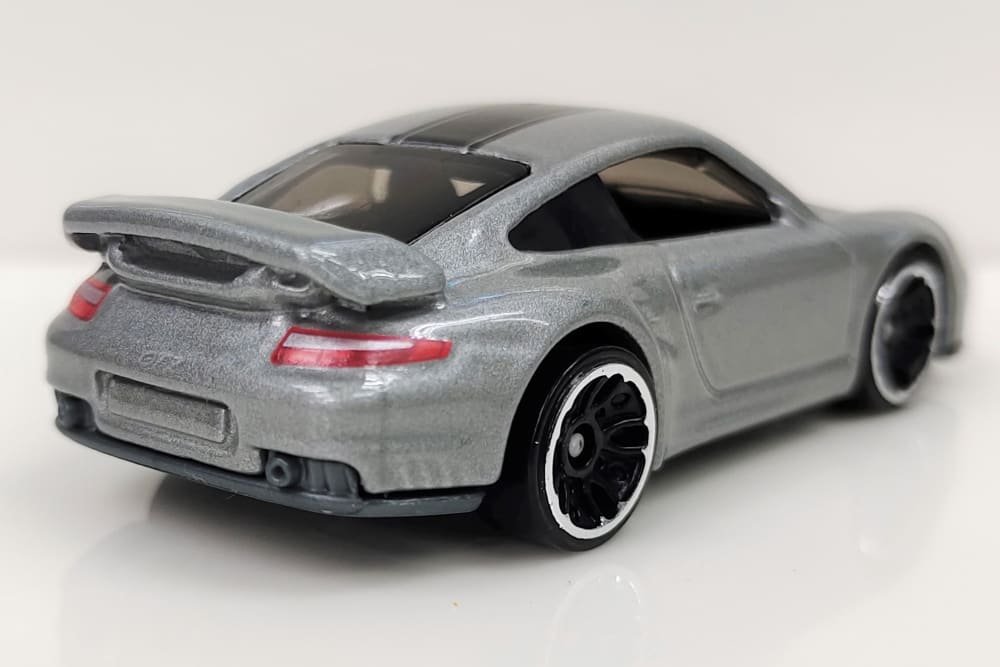 2022 Porsche 911 GT2 Silver: Image 8