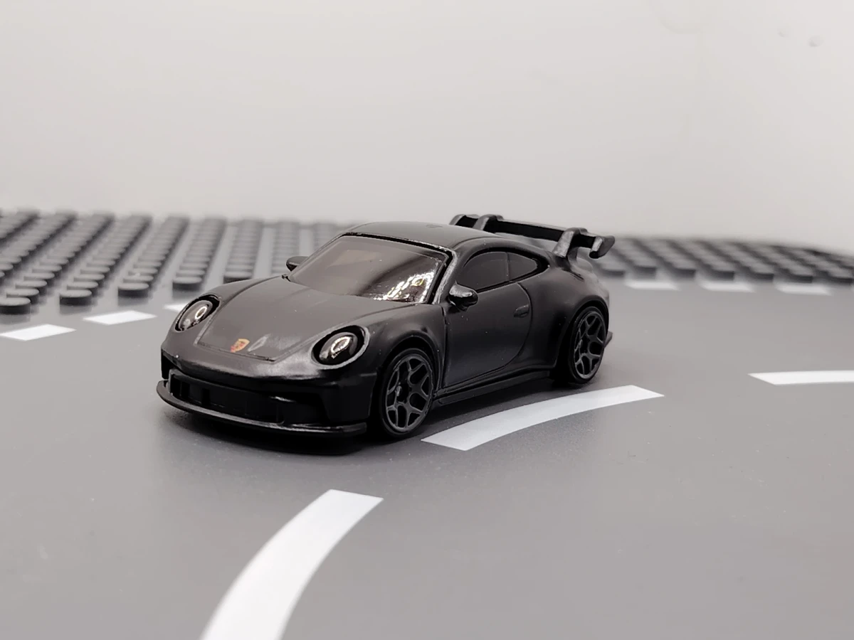 2022 Porsche 911 GT3 Black: No Package: Image 2