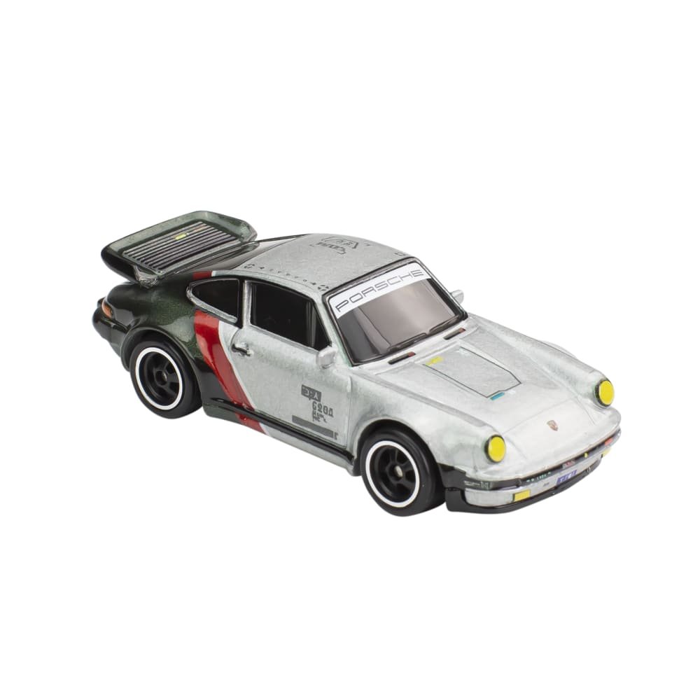 2022 Porsche 911 Turbo (930) Silver: Image 2